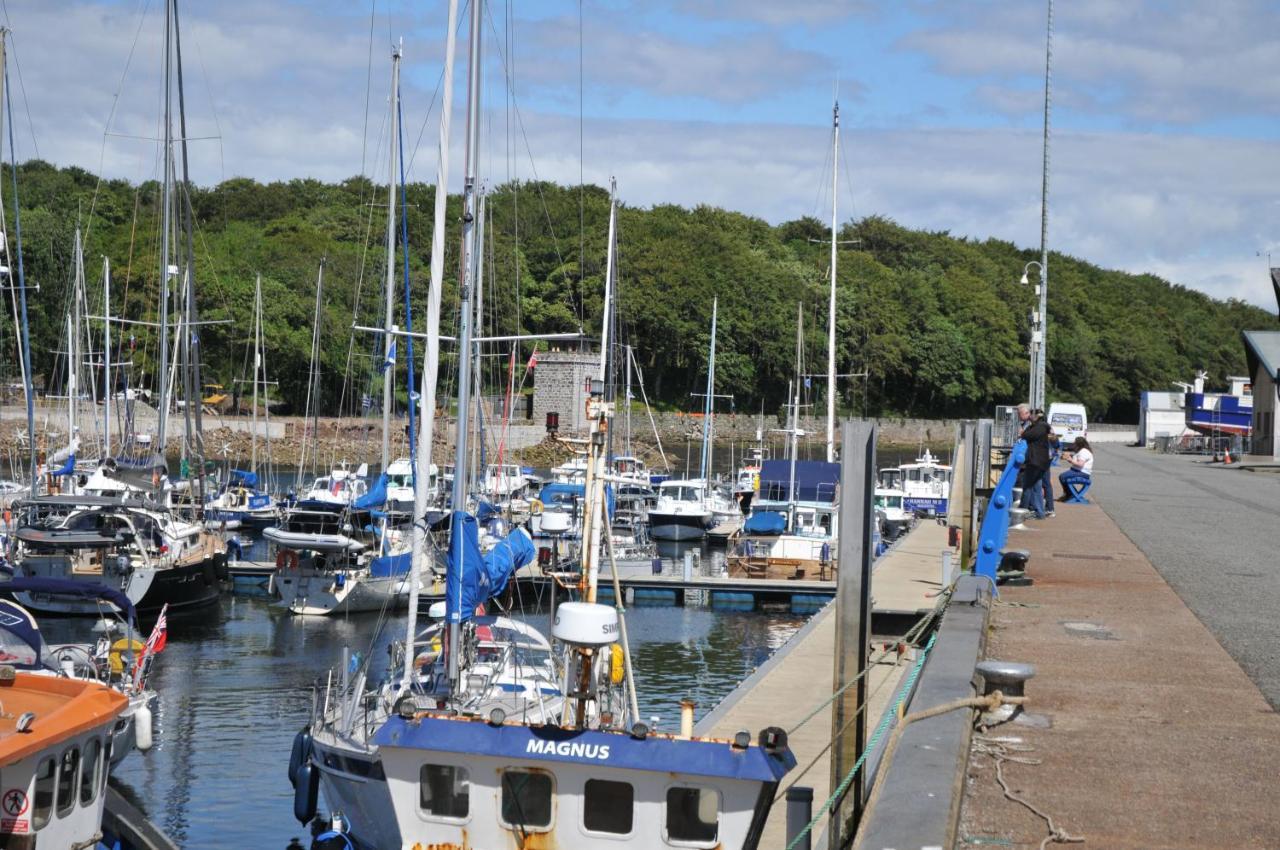 No5 Esplanade Court, Stornoway Town Centreアパートメント エクステリア 写真