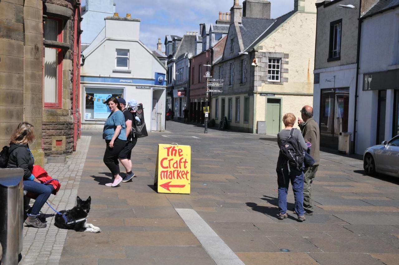 No5 Esplanade Court, Stornoway Town Centreアパートメント エクステリア 写真