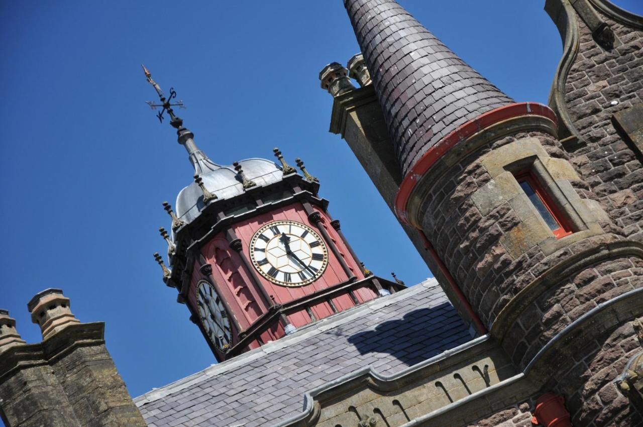 No5 Esplanade Court, Stornoway Town Centreアパートメント エクステリア 写真