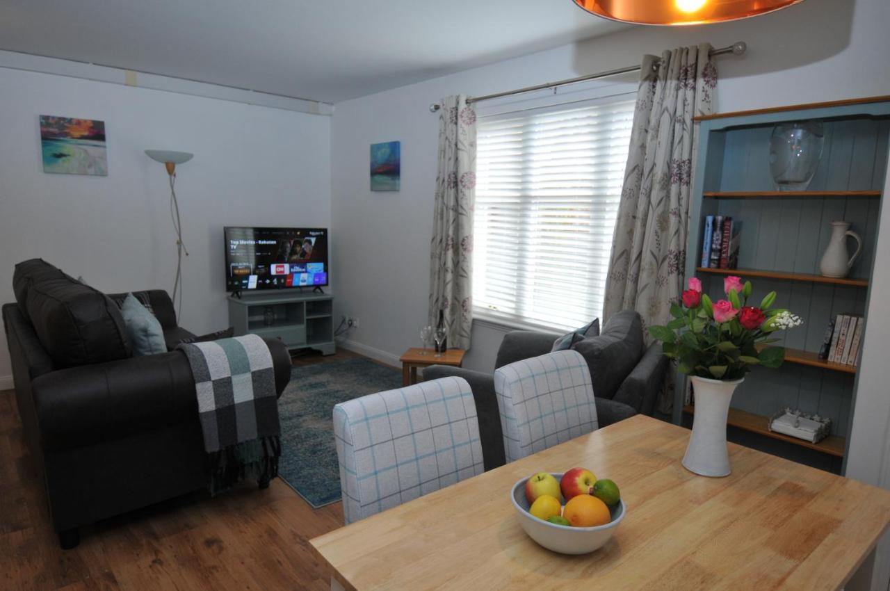 No5 Esplanade Court, Stornoway Town Centreアパートメント エクステリア 写真